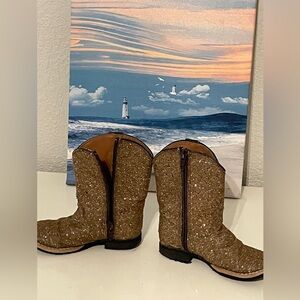 Tanner mark gold boots, girls size 7 (toddler)